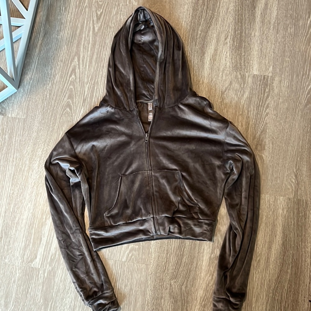 Skims | Cropped velour hoodie, brown (amethyst)